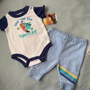 Sunshine Baby 2 piece outfit 0-3 months